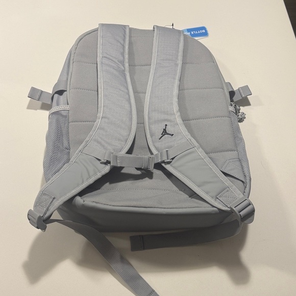 Jordan Blacktop Backpack - Picture 2 of 5